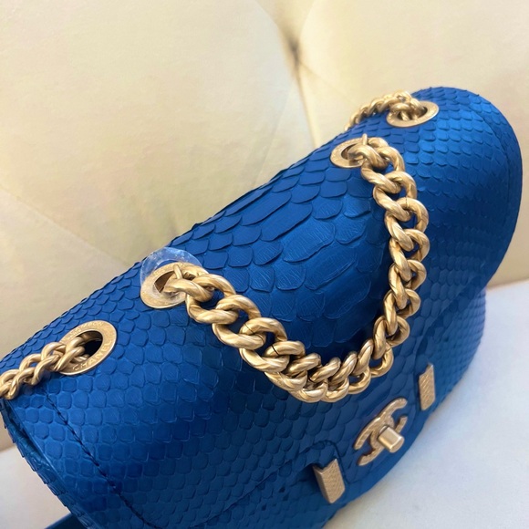 💙Extremely Rare💙Chanel Python Royal Blue GHW Single Flap Bag - Picture 7 of 15
